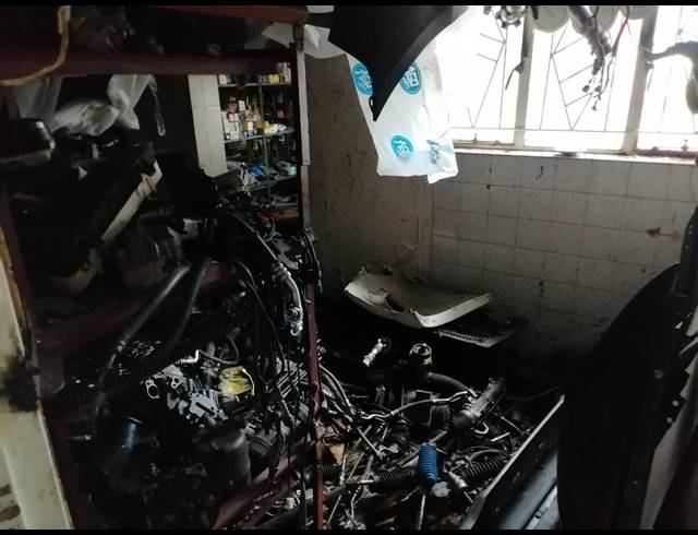 150M² WORKSHOP FOR SALE IN RUSTENBURG CENTRAL